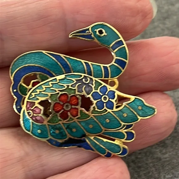 Cloisonné Swan Brooch - Picture 4 of 4